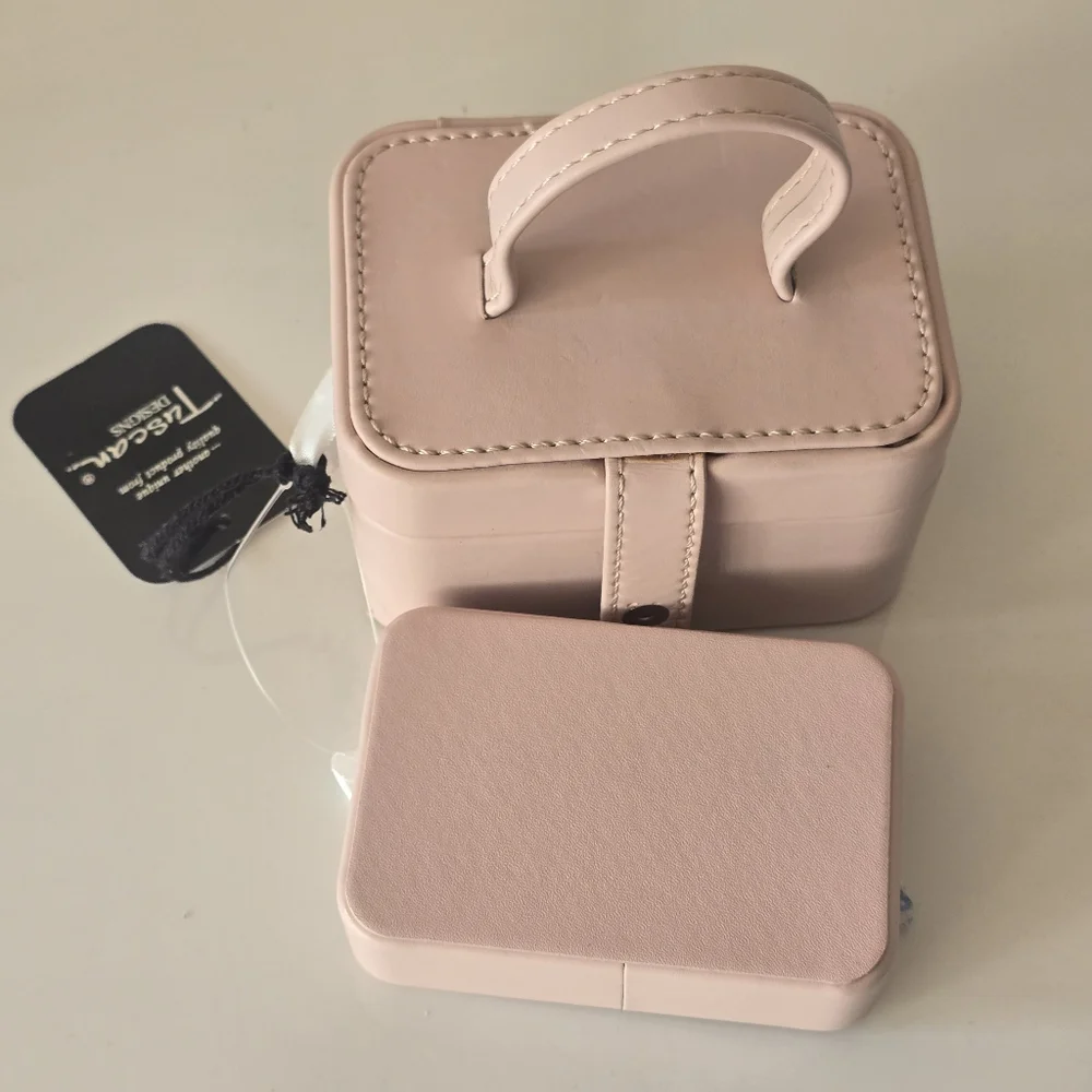 Tuscan Designs | Designs Pink Travel Jewelry Case